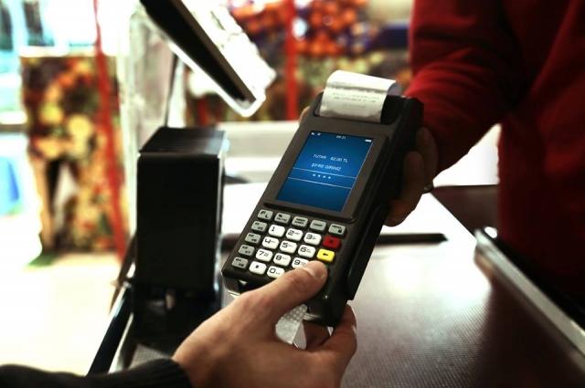 Choosing the Right Fit: Essential Features to Look for in an mPOS Machine